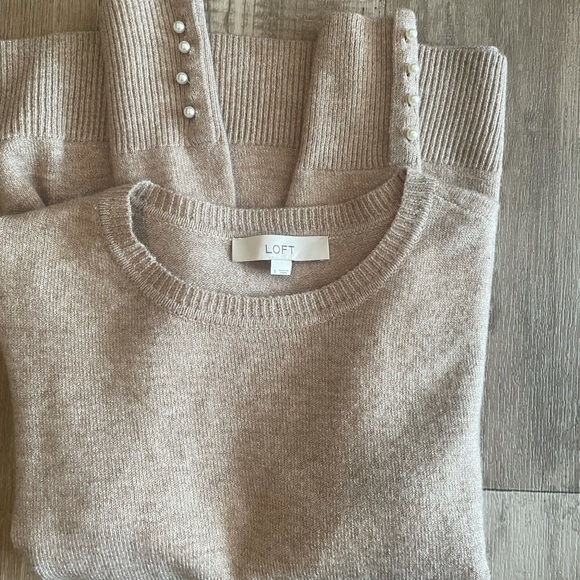 Women’s Loft Sweater - Picture 3 of 15
